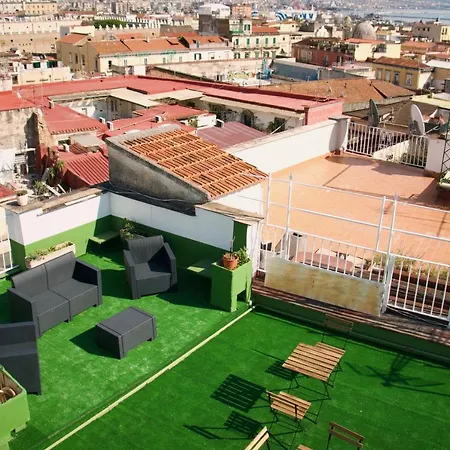 C Era Volta Oda ve Kahvaltı Napoli